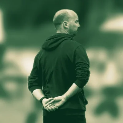 Clément Leissen, coach au Saint-Sébastien FC, à l'entraînement